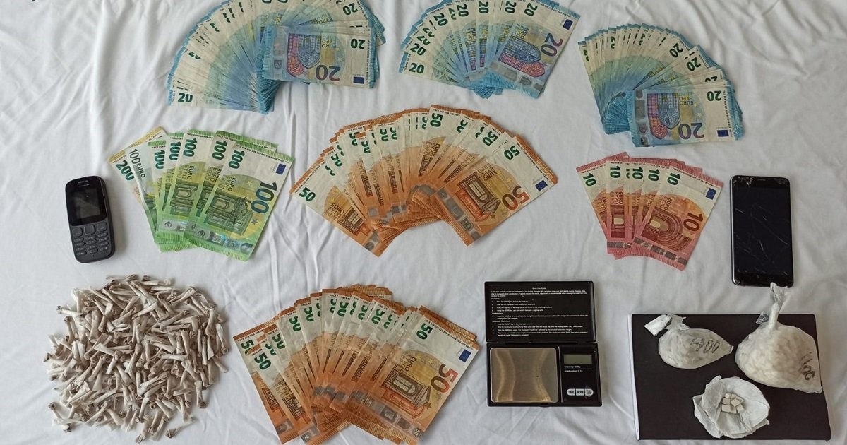 Detida mulher com mais de 800 doses de droga e 9.600 euros em dinheiro em Fafe