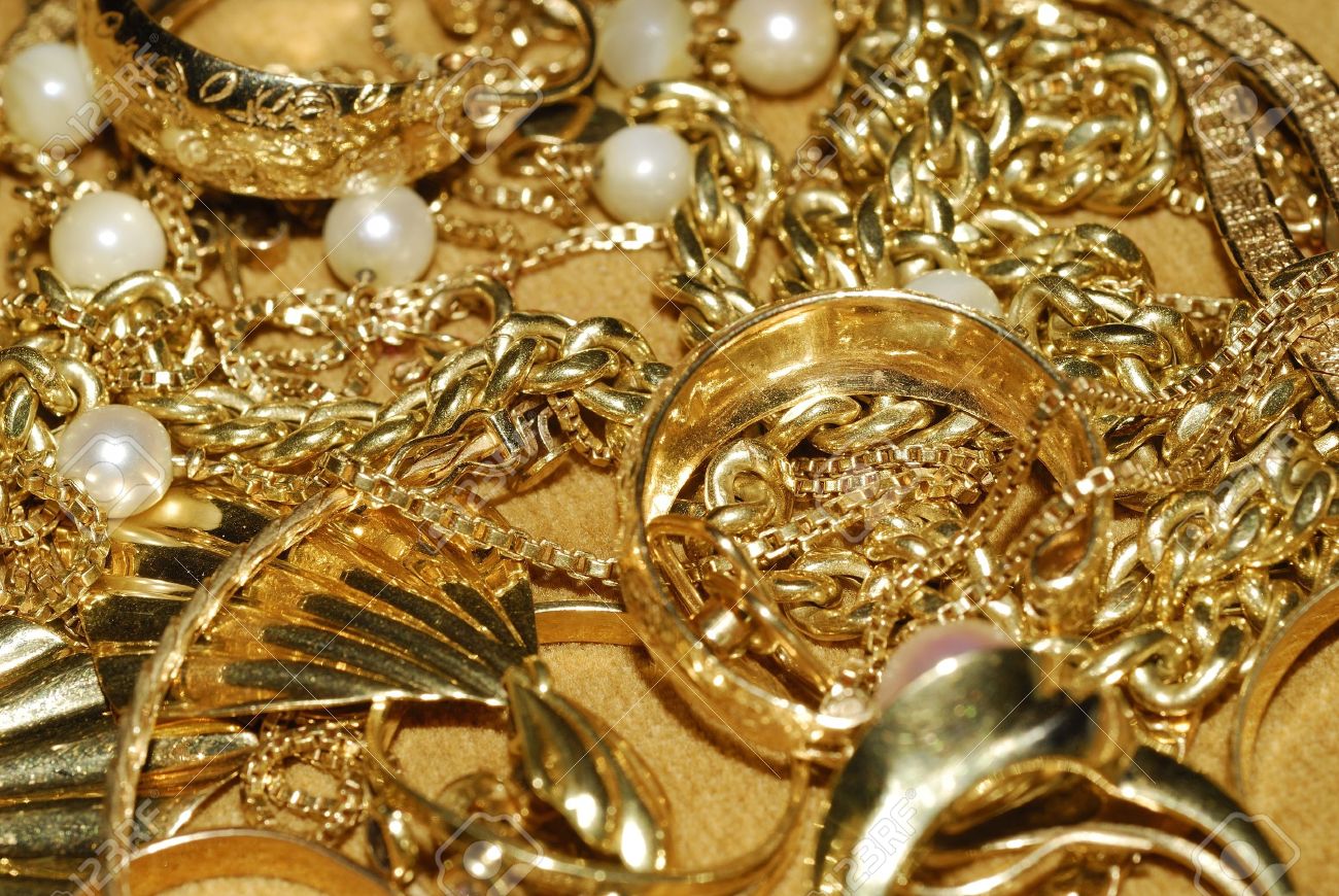 Mulher detida por burla de 21 mil euros em ouro em Braga