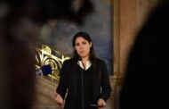 Mariana Mortágua acusa Ventura de estar “comprometido até ao pescoço” com negócios obscuros da banca