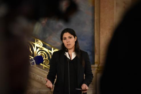 Mariana Mortágua acusa Ventura de estar “comprometido até ao pescoço” com negócios obscuros da banca