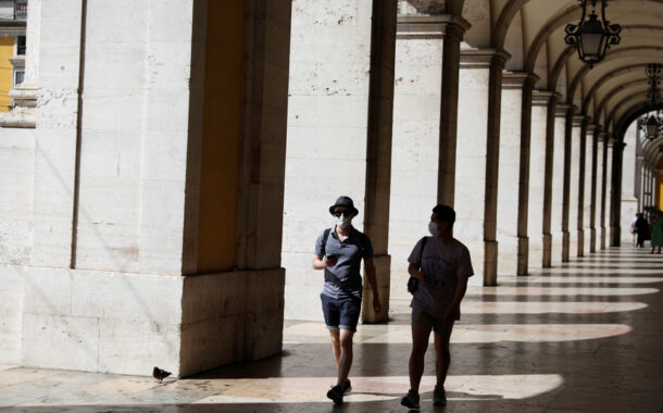 Mais 849 casos e cinco mortes em Portugal. Quinto pior dia desde Março