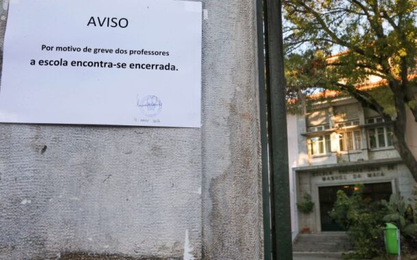 Sindicato anuncia pré-aviso de greve para professores e funcionários para primeiros dias de aulas
