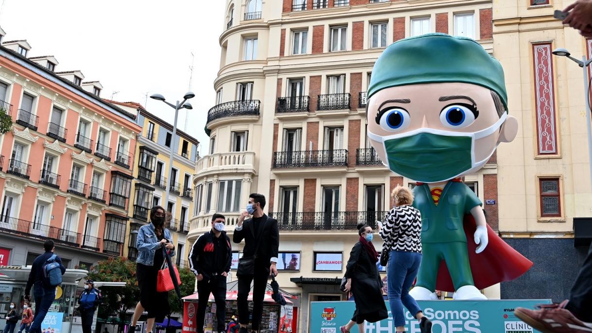 Espanha regressa ao estado de emergência. Recolher obrigatório entre as 11h00 e as 06h00