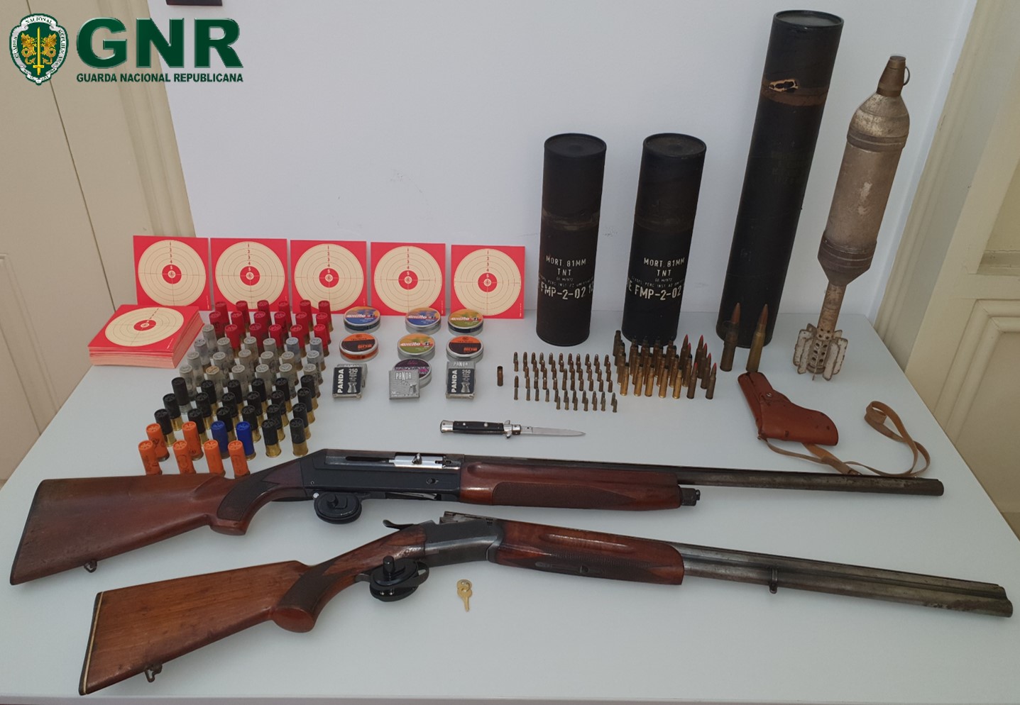 GNR captura arsenal de armas proibidas em Fafe