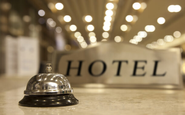 Hotelaria fora das excepções das restrições à circulação entre concelhos