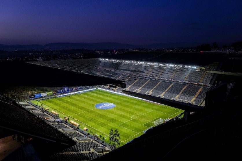 FPF e Governo chegam a acordo. Estreias europeias em casa do Braga, FC Porto e Benfica podem ter público