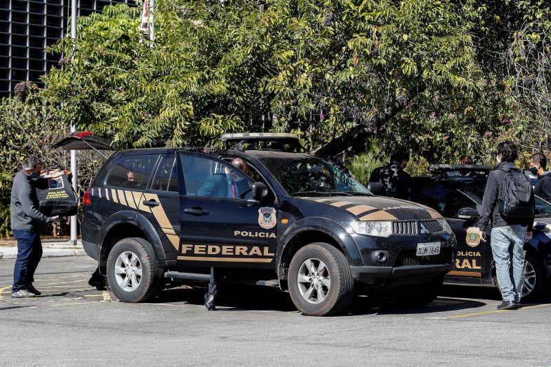 Operação Desvid-19. Polícia encontra dinheiro escondido entre as nádegas de um senador no Brasil