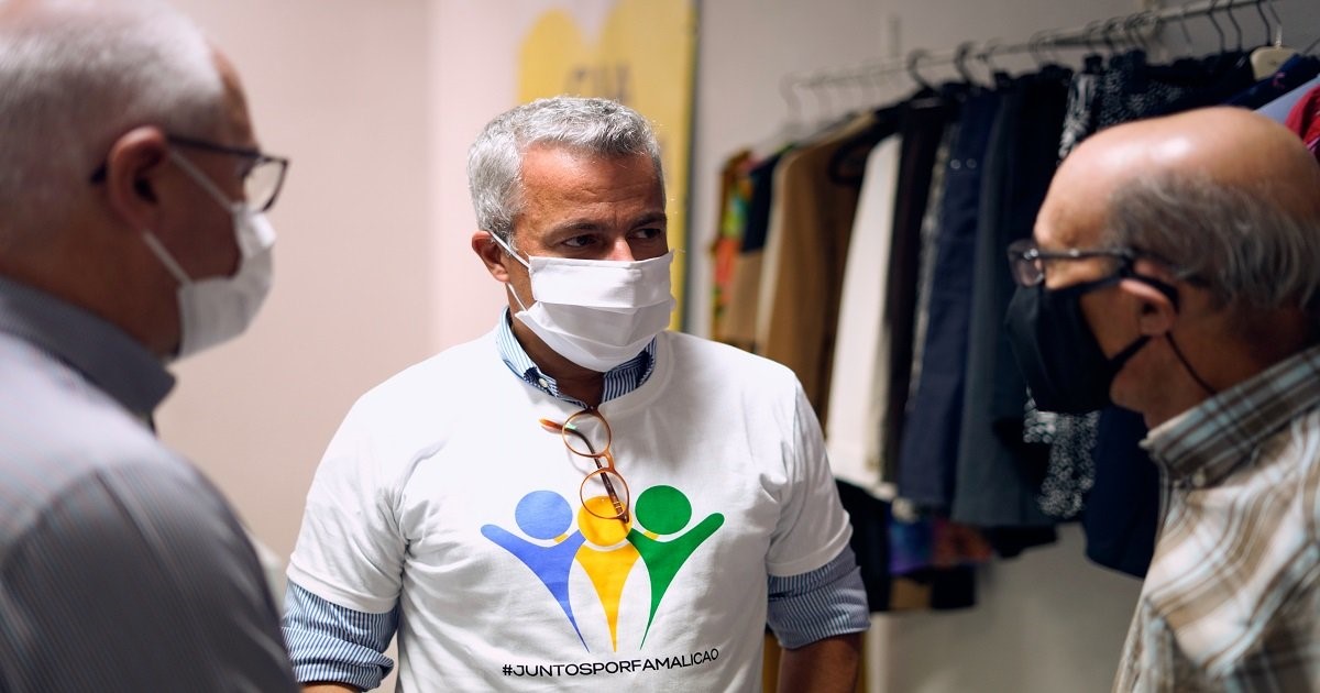 CITEVE doa roupas a associação de Famalicão