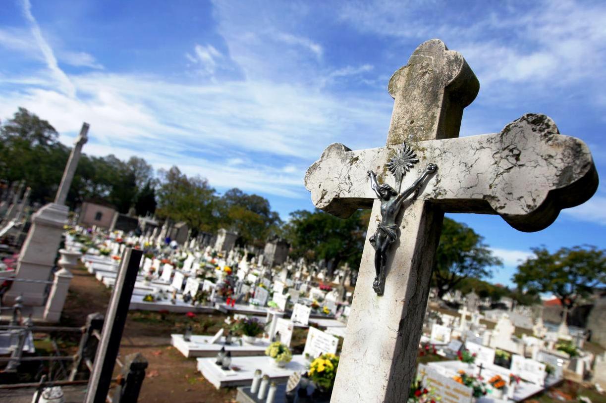 Covid-19. Esposende alerta para cumprimento de regras no dia dos Fiéis Defuntos