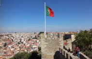 Portugal é pouco poupado, tem patrões e trabalhadores com baixa escolaridade, diz a Pordata