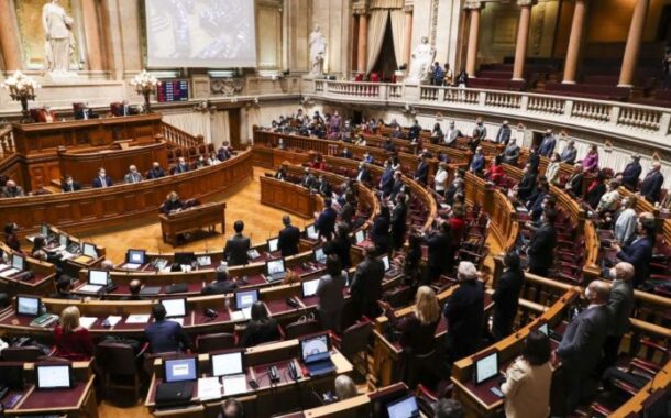 Parlamento aprova novo estado de emergência com votos do PS, PSD e CDS