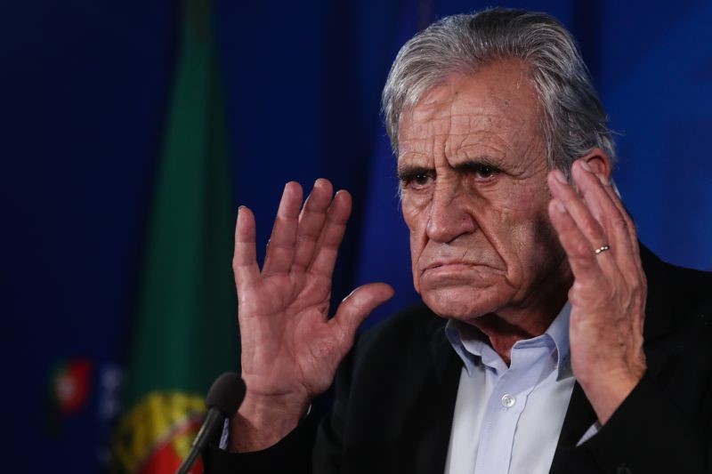Estado de emergência. Jerónimo de Sousa considera medidas “desproporcionais, incongruentes e desadequadas”