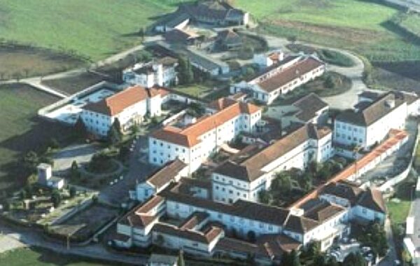 Funcionárias denunciam alegada falta de informação sobre mortes e utentes infectadas na Casa de Saúde Bom Jesus de Braga