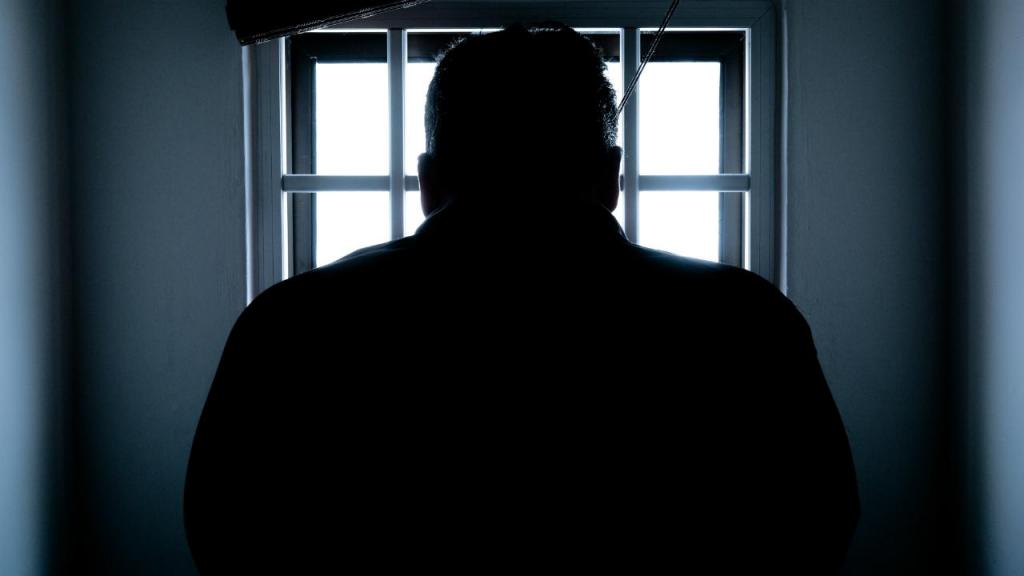 Soldador acusado de 452 crimes de abuso sexual e violação das filhas em Famalicão