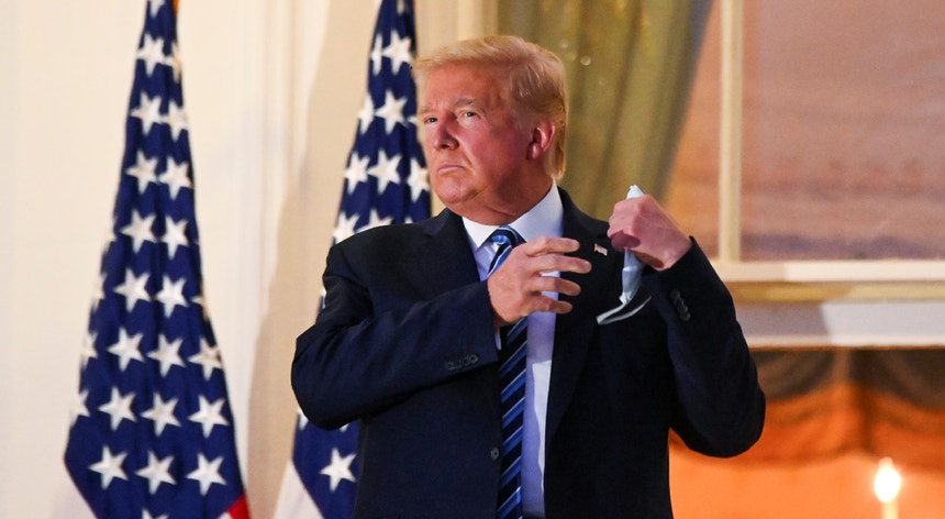 Trump admite publicamente recandidatar-se em 2024