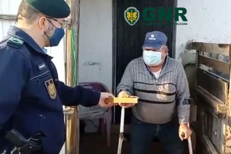 GNR acompanha 251 idosos que passam sozinhos o Natal no Minho (c/vídeo)