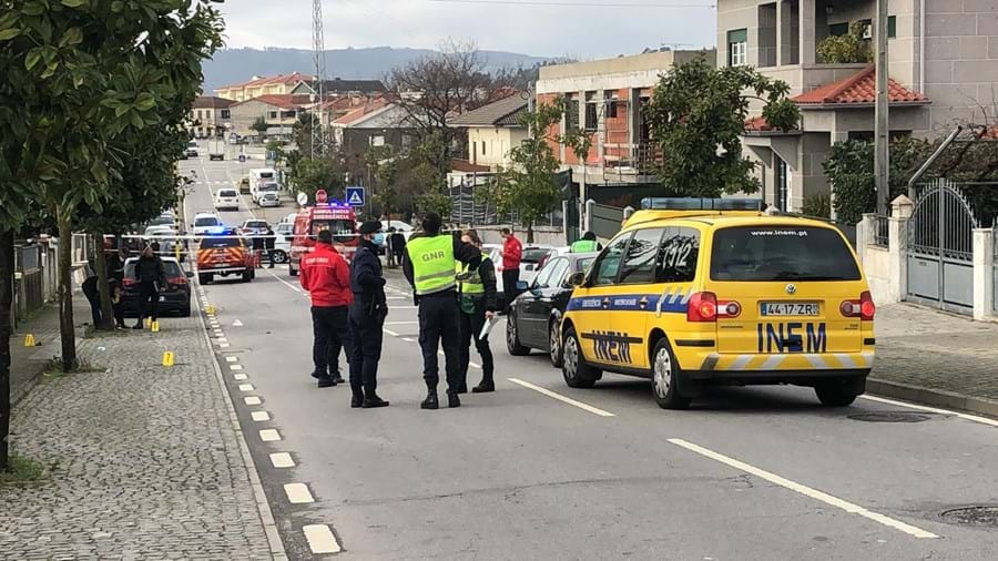 Jovem mãe de 23 anos atropelada mortalmente por mulher de 81 à porta de casa, em Fafe