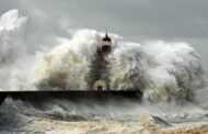 Esposende, Caminha e Viana ‘batidas’ por ondas de 14 metros na segunda-feira. Tempestade ‘Bela’ vem aí