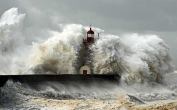 Esposende, Caminha e Viana ‘batidas’ por ondas de 14 metros na segunda-feira. Tempestade ‘Bela’ vem aí