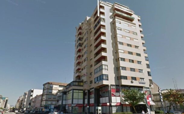 Mulher brasileira a residir em Braga acusa SEF de abuso de poder