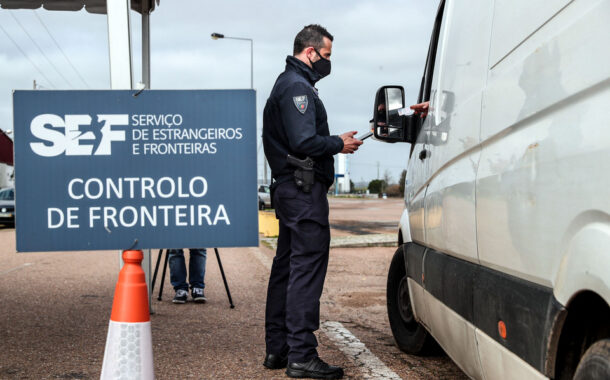 União Europeia estuda várias opções para facilitar viagens este Verão