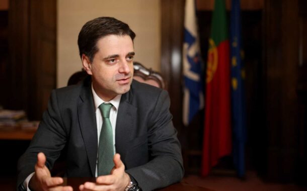 Presidente da Câmara de Braga diz que dinheiro do Estado vai sempre para os mesmos. Rio quer 200 milhões para metro