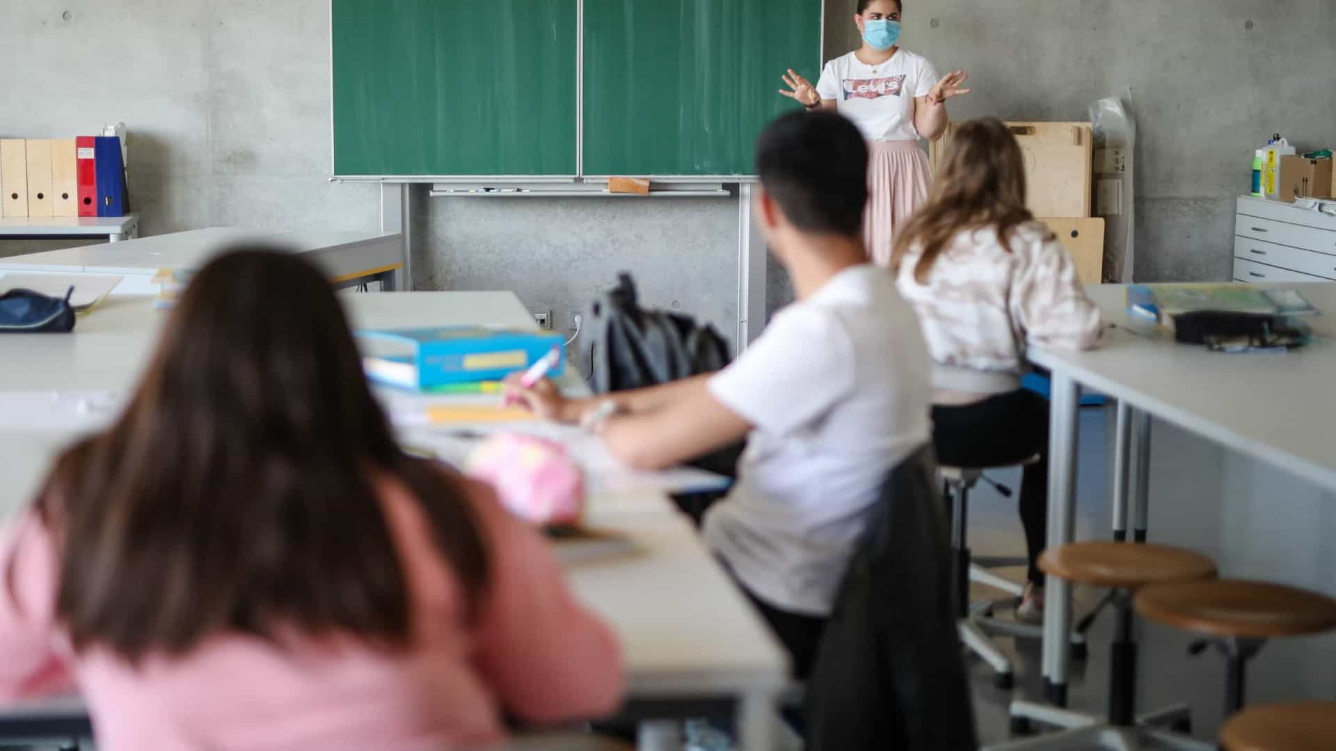 Sindicato prolonga greve na Educação pelo menos até dia 19