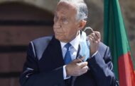 Marcelo promulga alargamento de apoio aos pais e aumento extra das pensões
