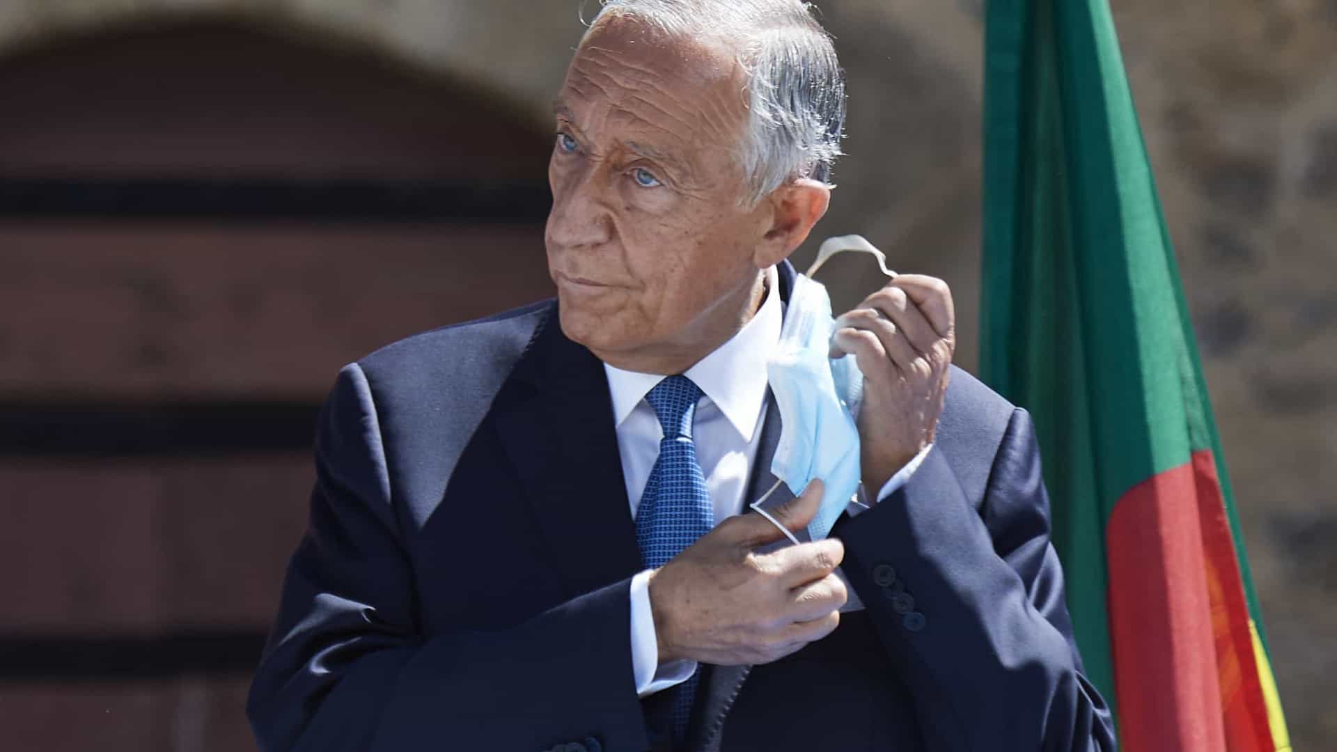 Marcelo promulga alargamento de apoio aos pais e aumento extra das pensões
