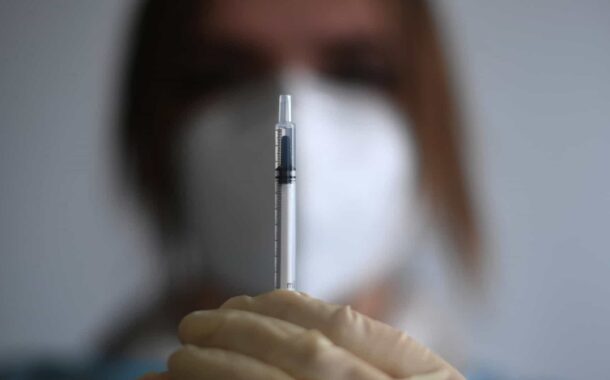 Quase metade de infectados com imunidade passados 10 meses