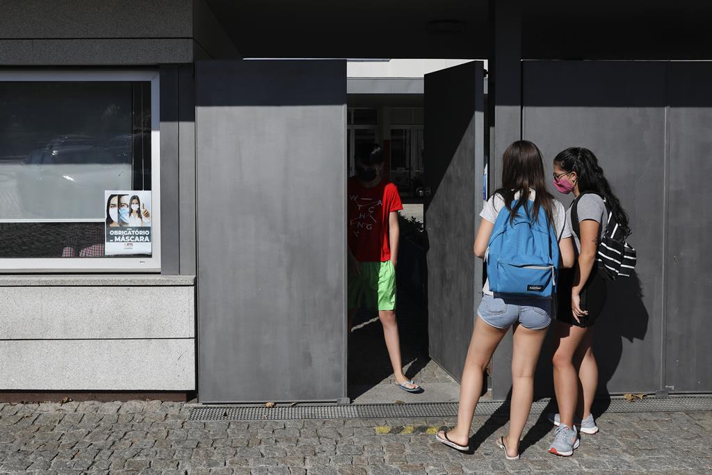 Tribunal dá razão parcial a família de Famalicão que recusa filhos nas aulas de Cidadania