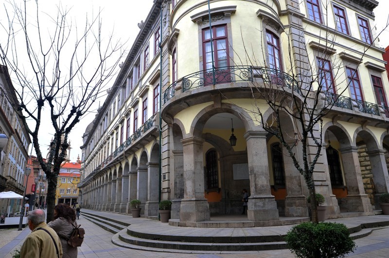 PAN Braga manifesta a Ricardo Rio “apreensão” com revenda do Edifício do Castelo