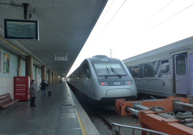 CP repõe oferta total do Intercidade e parte do Alfa a partir de 5 Abril. Pendular com mais duas viagens Braga-Lisboa