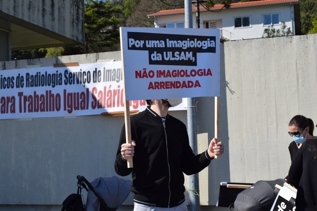 Radiologistas do Alto Minho em vigílias e greve exigem melhores salários
