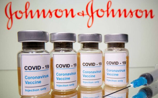 Johnson & Johnson adia entregas da vacina na Europa. EMA investiga coágulos