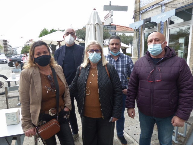 Apresentação de candidaturas do Chega marcada por protesto de militantes contra “xenofobia” de candidata a Braga