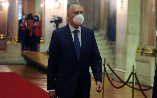 PS quer que Cavaco Silva diga “quando é que soube do buraco do BES”