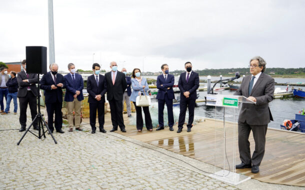 Ministro do Mar garante um milhão de euros para drenagem do porto de Esposende ainda este ano