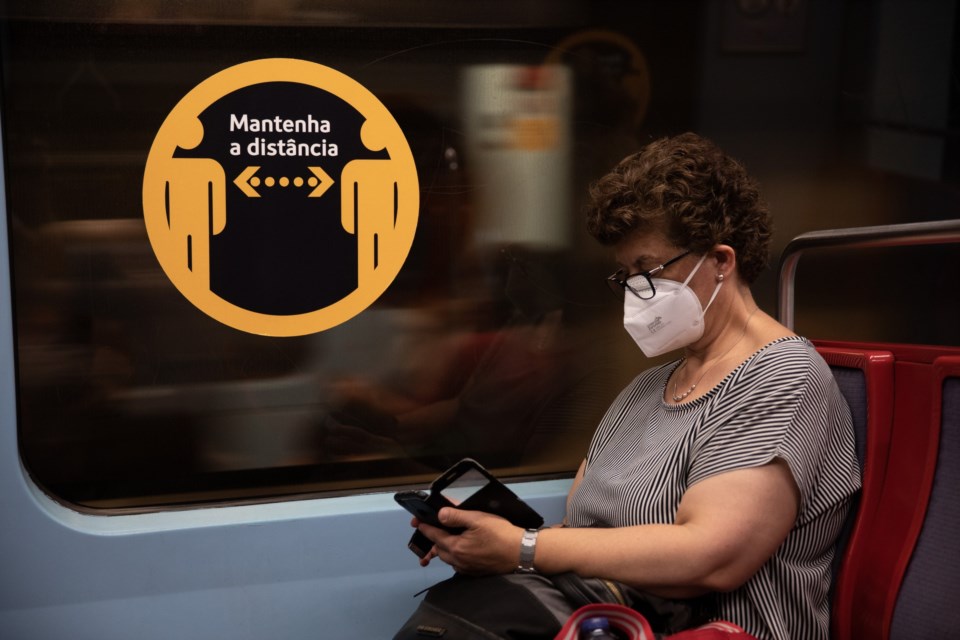 Oficial. Máscaras obrigatórias na rua até meados de Setembro