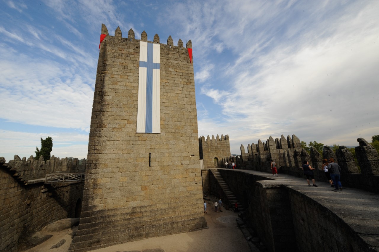 Presidente da República recebe medalha de Honra em Guimarães a 24 de Junho, Dia um de Portugal