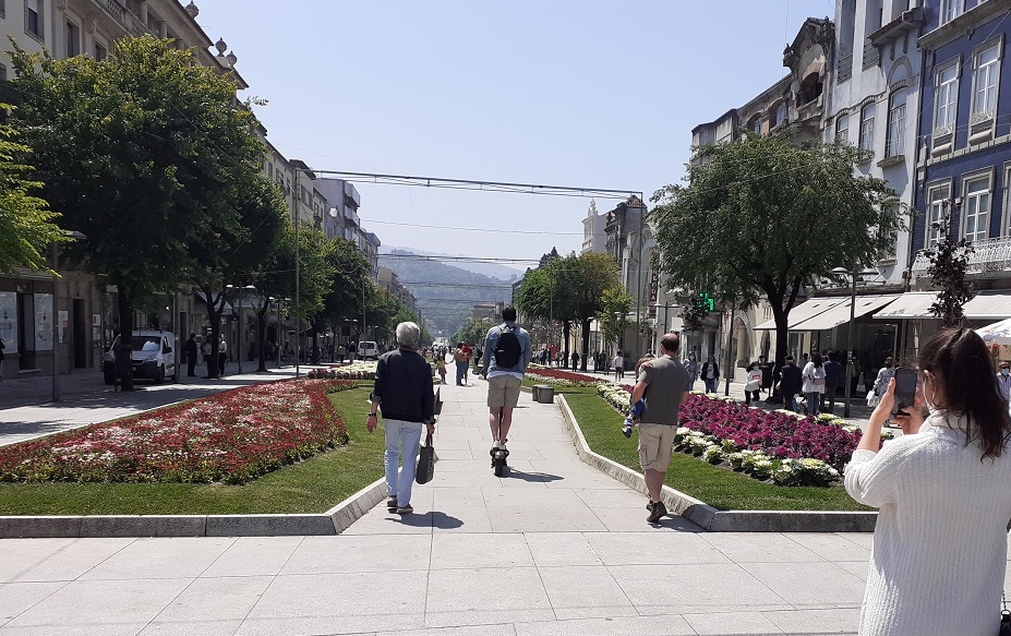 Trotinetes são “inimigo público n.º1” do peão em Braga