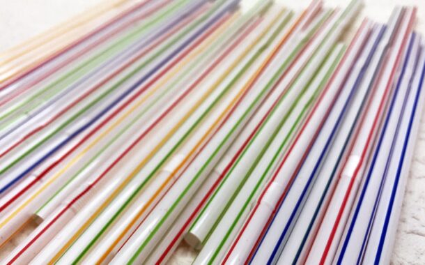 Produtos de plástico que vão desaparecer na Europa a partir desta segunda-feira
