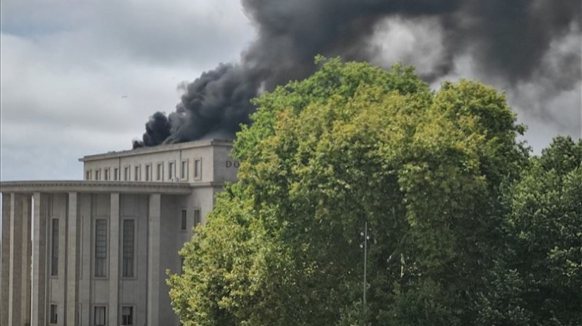 Maçarico começou fogo no Palácio da Justiça do Porto