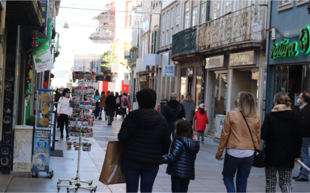 Trabalhadores do comércio do distrito de Braga em greve por aumentos salariais “dignos” esta sexta-feira