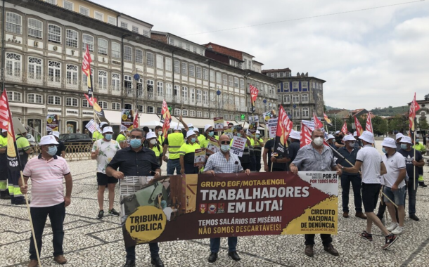 Trabalhadores da Resinorte concentrados em Guimarães prometem “Verão quente” em protestos