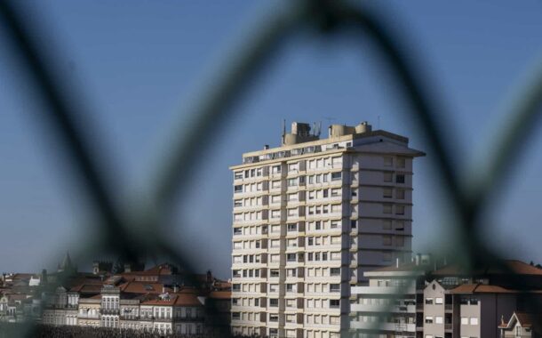 Demolição põe fim a “romance” de 20 anos sobre prédio Coutinho em Viana do Castelo