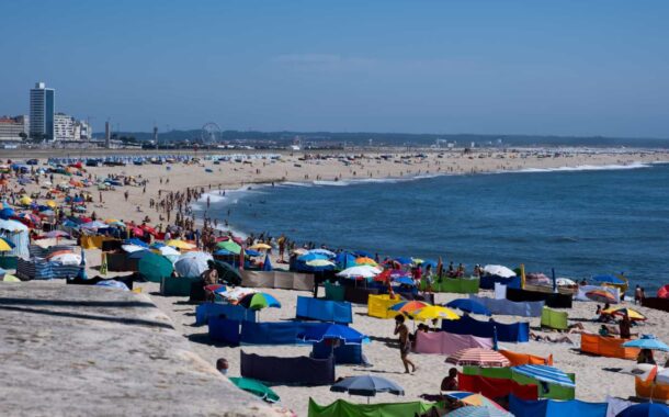 Covid-19. Mais de 27 mil acções nas praias e perto de 90 multas aplicadas