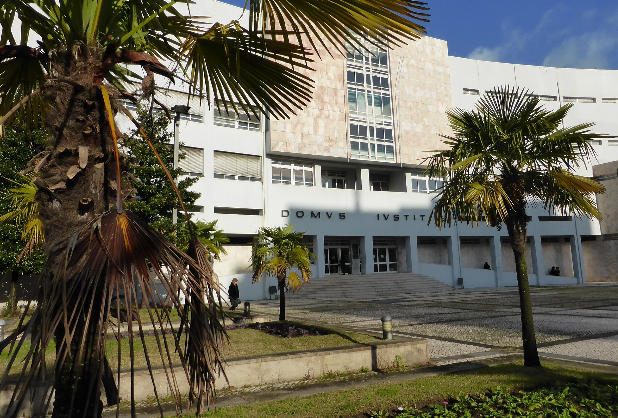 Tribunal de Braga concluiu julgamento de quatro pessoas por burla a uma casa de penhores