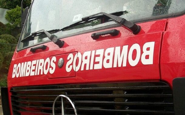 Explosão de botija de gás destrói casa e deixa casal de idosos desalojados em Barcelos