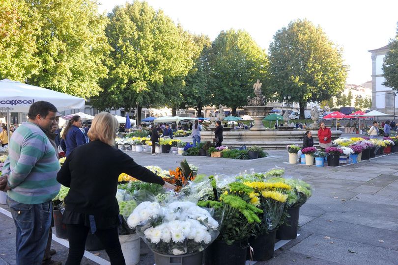 Mercado das Flores na praça do Município, em Braga